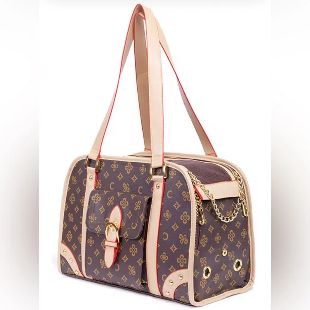 Genuine leather NEW  Pet carrier. For Dogs & Cats
